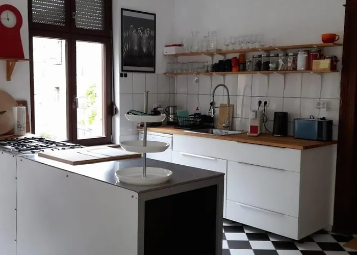 Huebscher Wohnen-geraeumige Im Gutshaus Nahe Saale Und Elbe Lägenhet