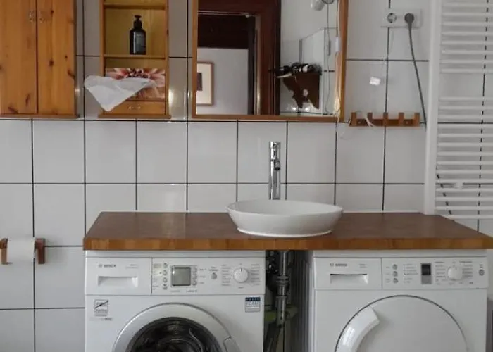 Lägenhet Huebscher Wohnen-geraeumige Im Gutshaus Nahe Saale Und Elbe *